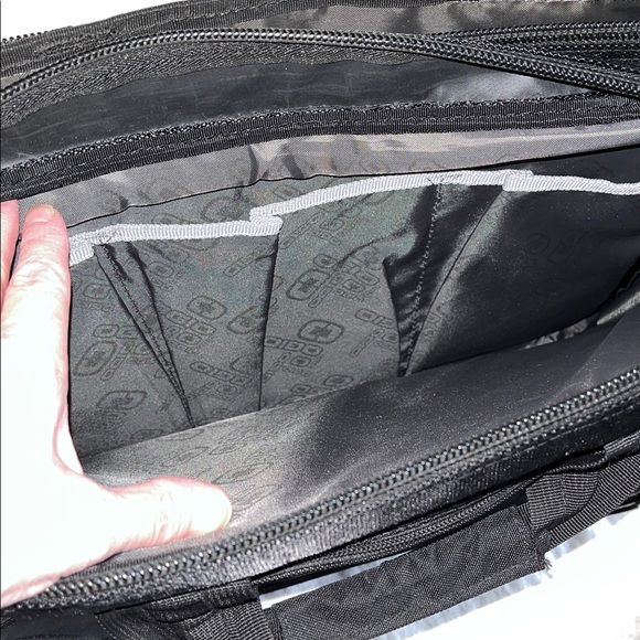 OGIO LAPTOP CARRYING CASE - Picture 7 of 16